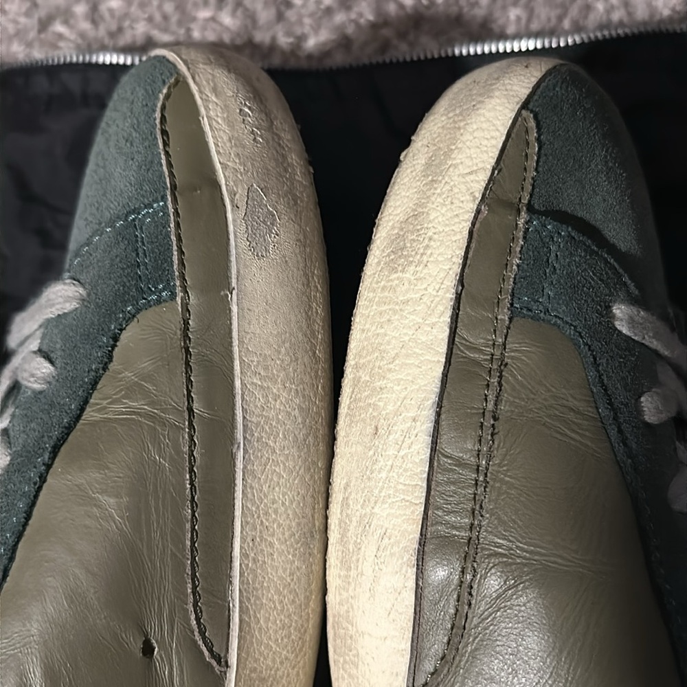 Golden Goose Superstar Low Top Sneakers - Picture 5 of 13